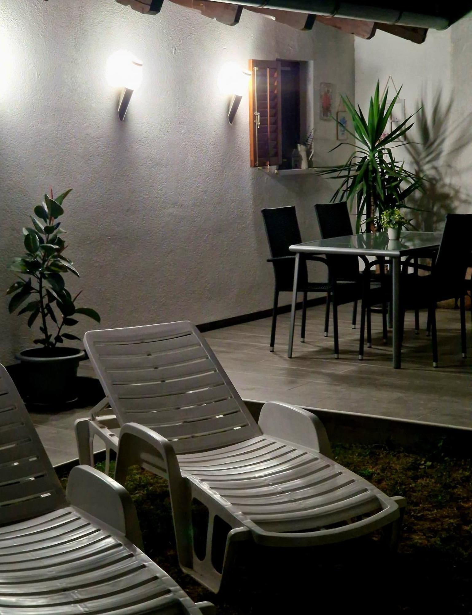 Studio Apartman Planb, Self Check In โอซีเยก ภายนอก รูปภาพ